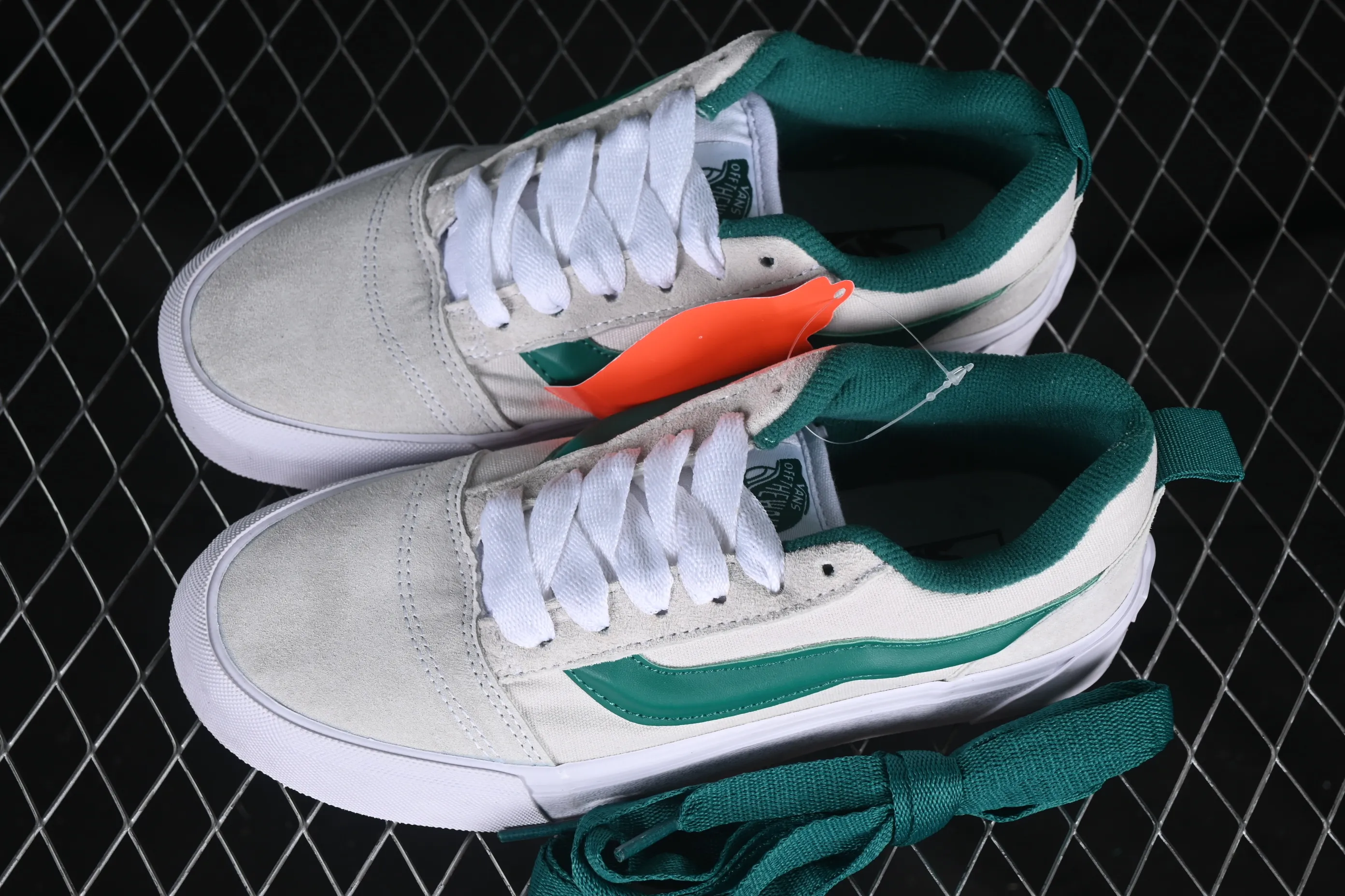 All categories Vans Vans series Vans Low Vans low-top Vans Knu Skool Vans low-top retro casual fat bread shoes VN000D6CJBG